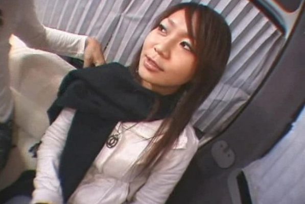 ナンパ素人生ドル24 彼氏持ちの24才おねえさんを車内で脱がして交渉♡ハメ撮りへと持ちこむ